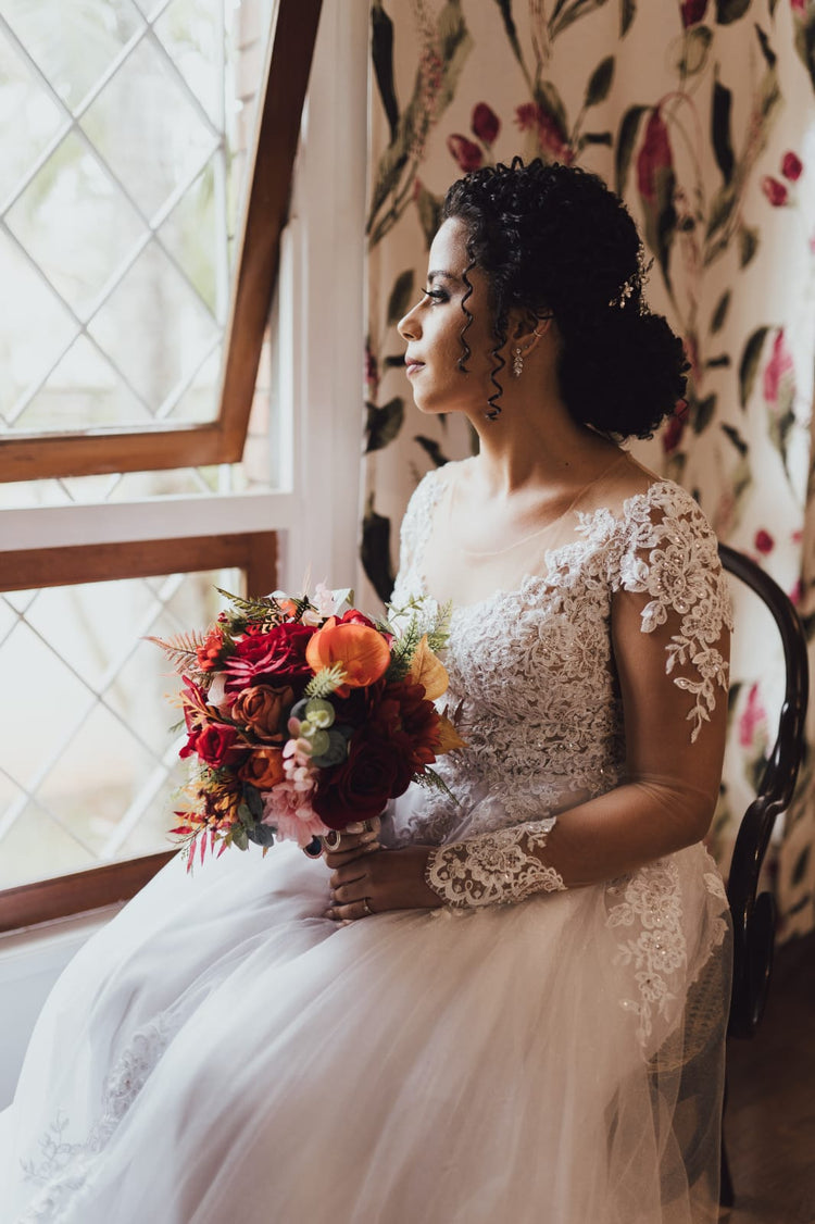 Convites e Arranjos Florais em Marsala: Detalhes que Fazem a Diferença no seu Grande Dia