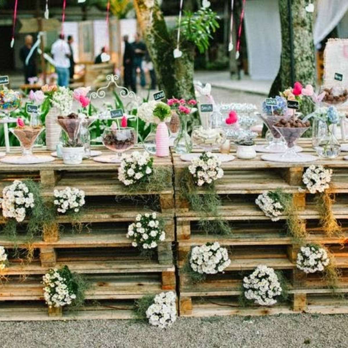 Como escolher a paleta de cores ideal para seu casamento rústico em 2026