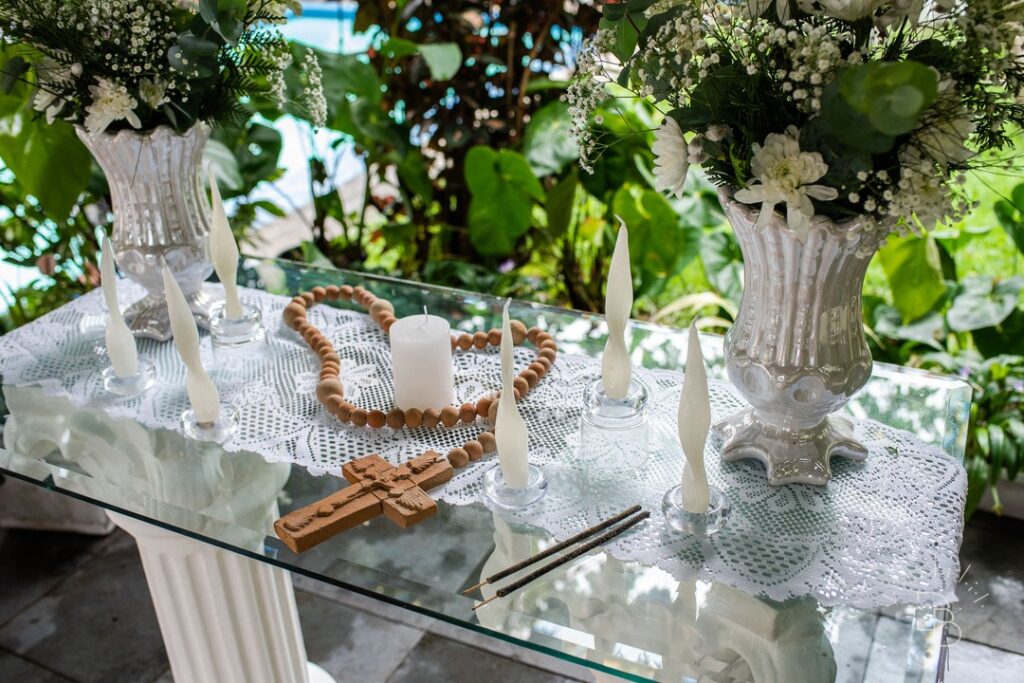 Flores e Ervas Essenciais na Decoração de um Casamento Umbandista