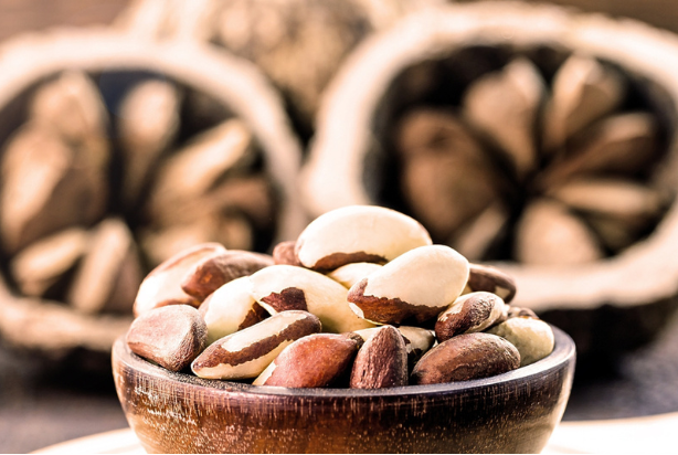 5 ideias de títulos:
1. Castanha-do-Pará: O Superalimento Essencial para sua Saúde
2. Descubra os Incríveis Benefícios da Castanha-do-Pará para o Corpo e Mente
3. Castanha-do-Pará: Guia Completo de Consumo e Benefícios
4. A Importância do Selênio: Como a Castanha-do-Pará Pode Ajudar
5. Castanha-do-Pará: Receitas Saudáveis e Dicas de Consumo