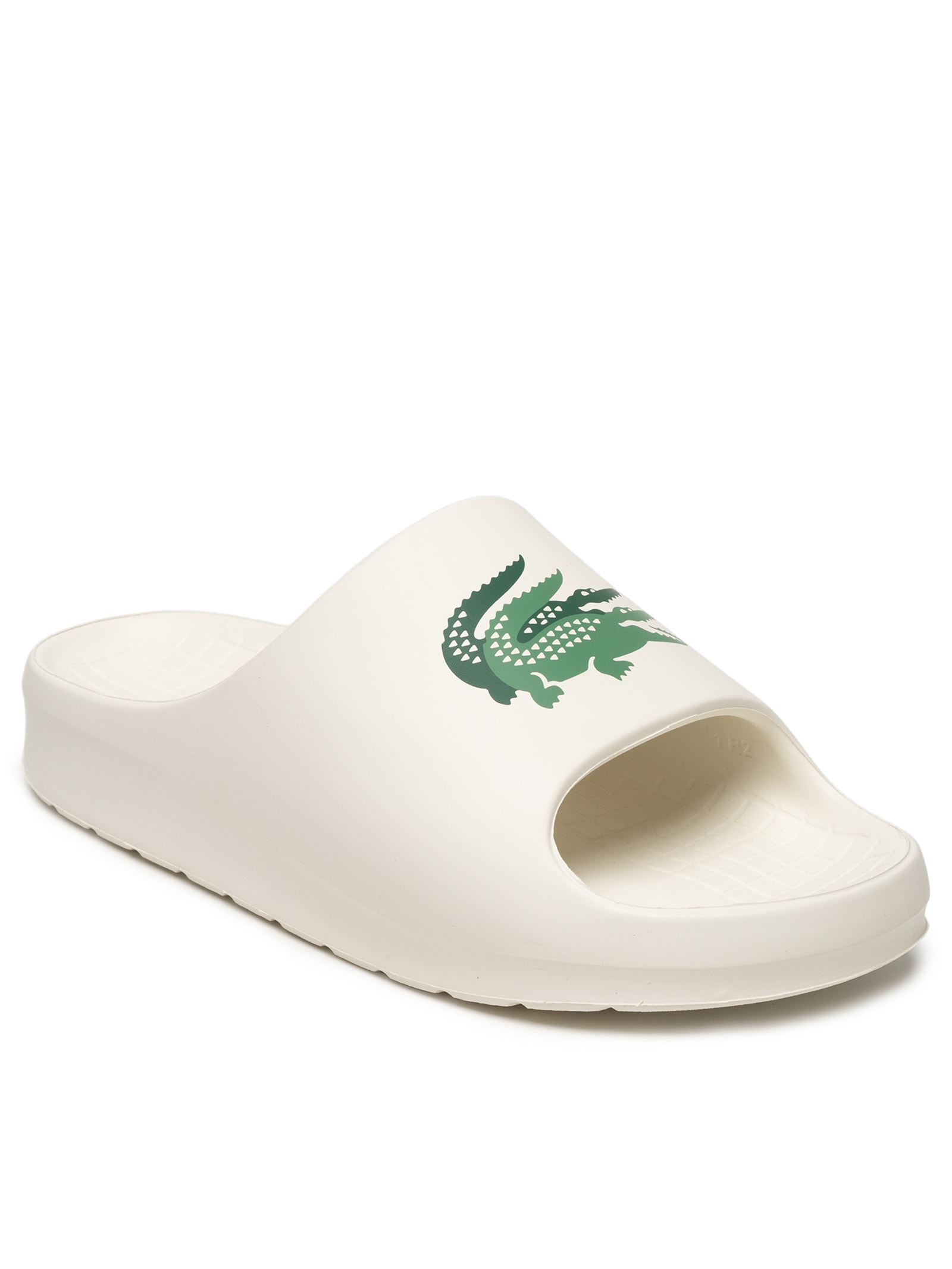 chinelo lacoste feminino looks