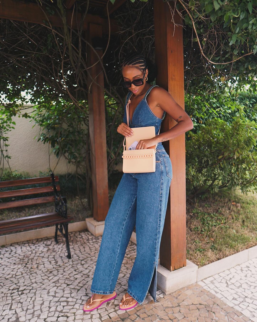 sandália havaianas bico quadrado
