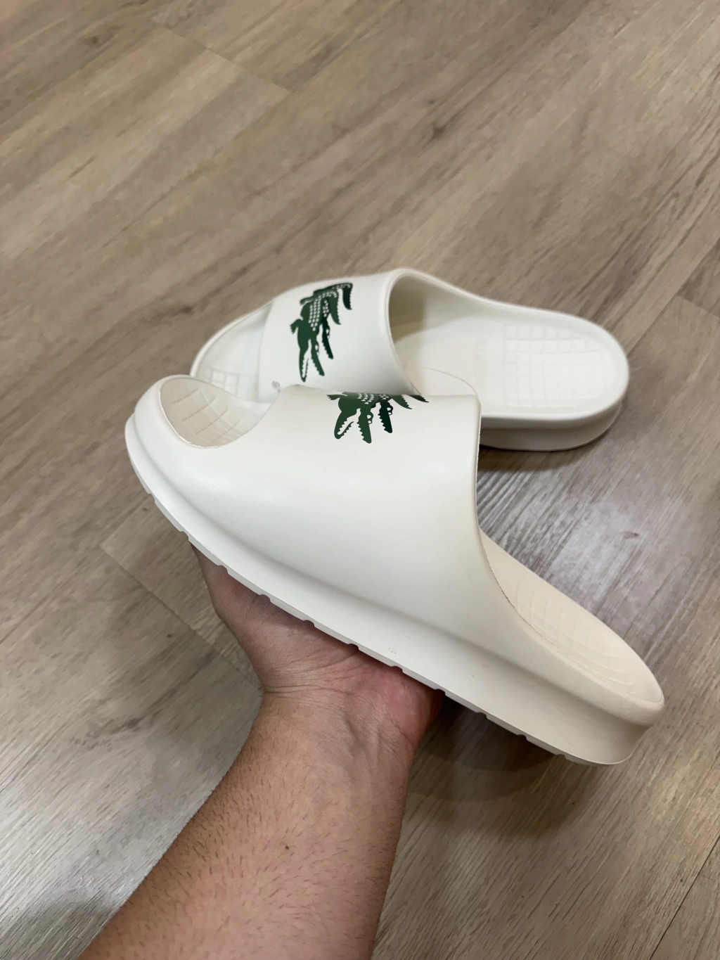 chinelo lacoste branco moda praia