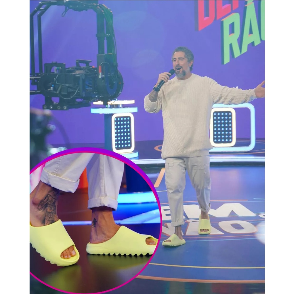 Chinelo nuvem cores neutras
