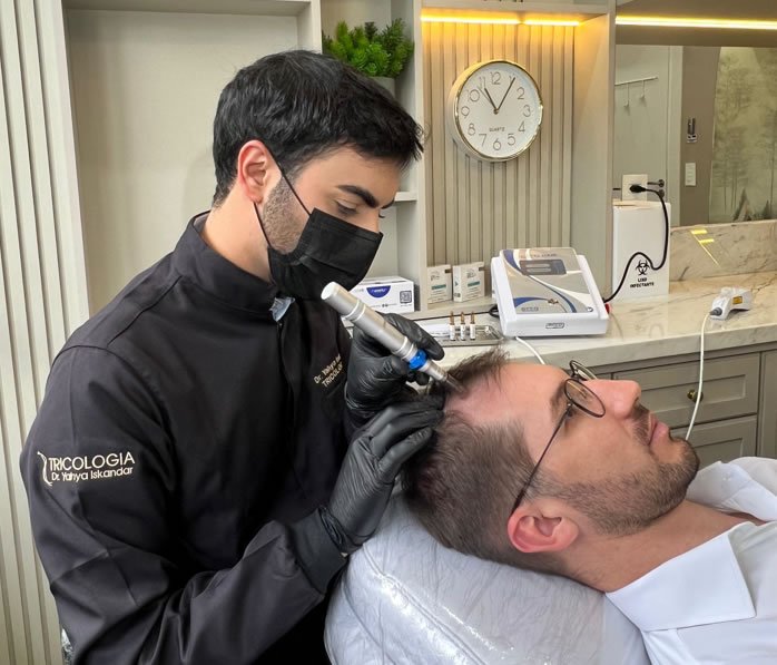 Clínicas de Estética Capilar Masculina em Curitiba: Opções e Tratamentos