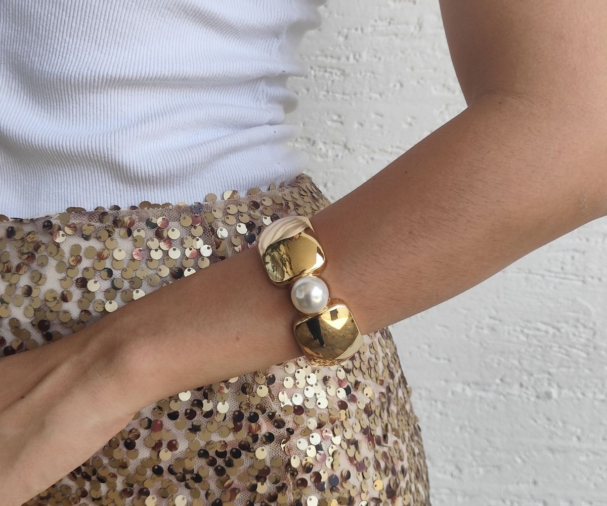 bracelete dourado texturizado