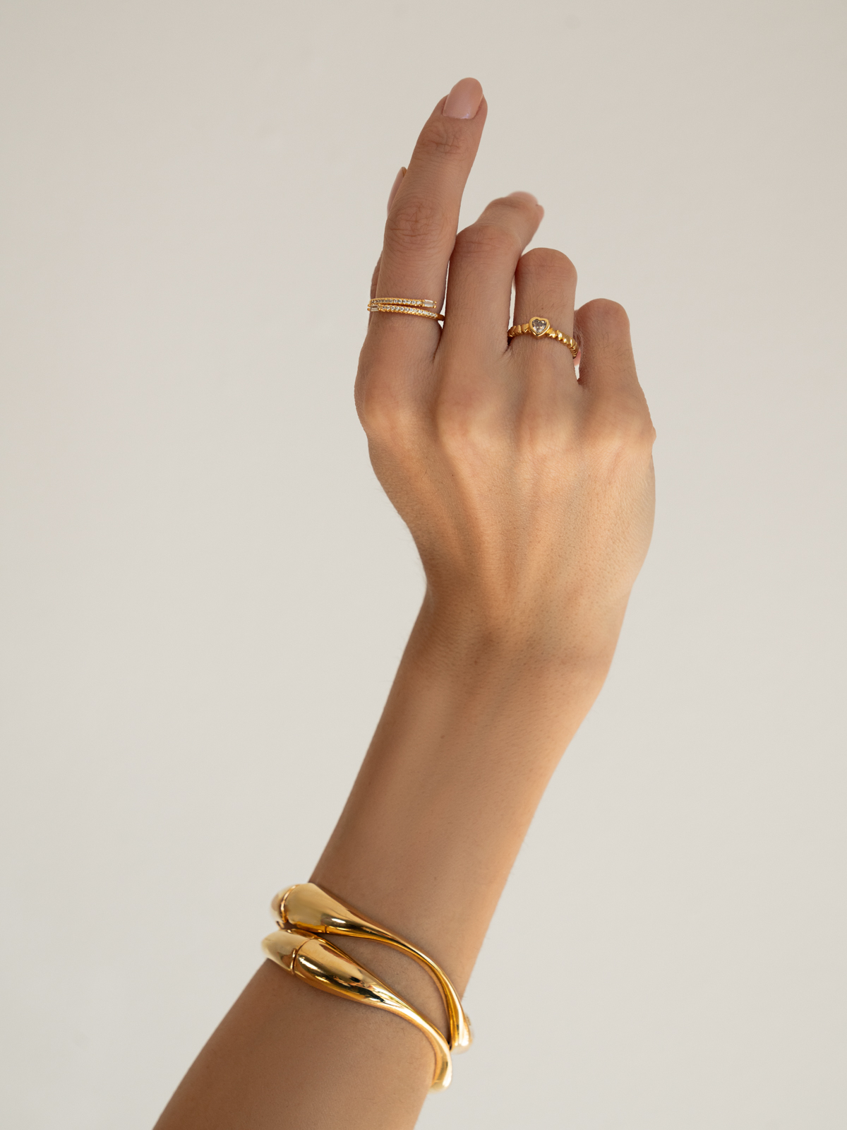 bracelete dourado folheado