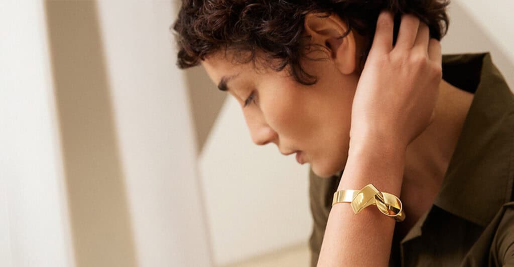 bracelete dourado para festa