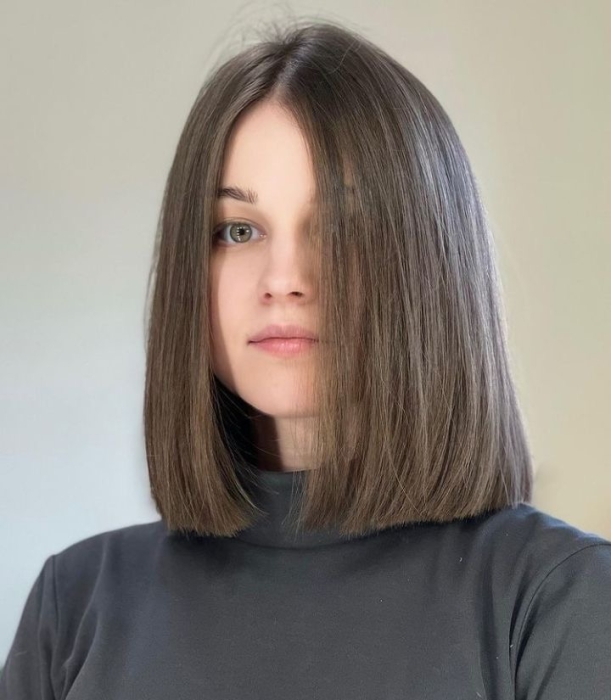 como cortar cabelo reto sozinha