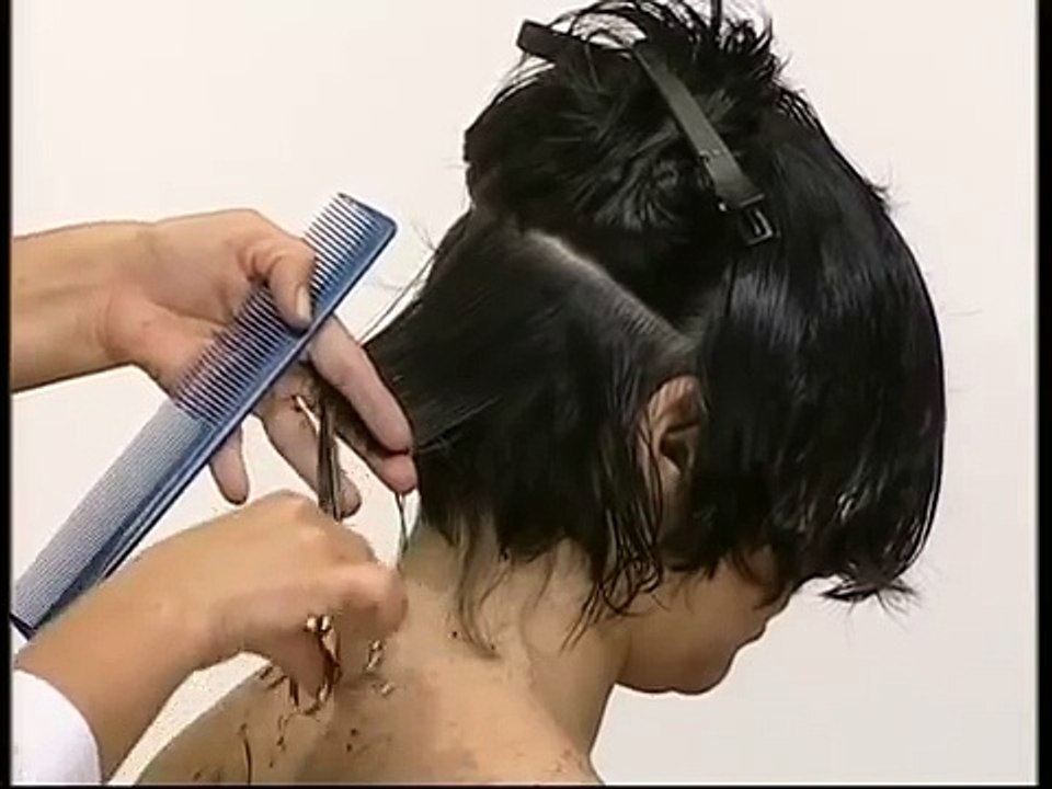 corte de cabelo feminino sozinha passo a passo
