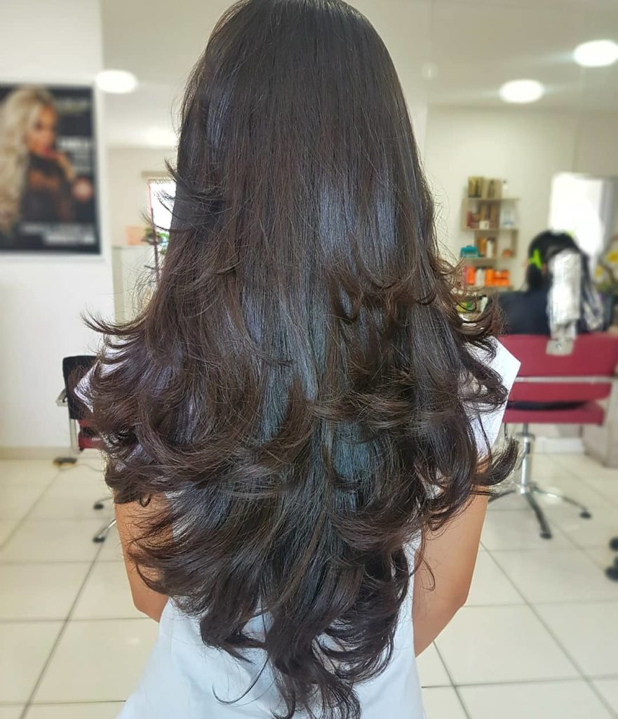 cortar cabelo repicado sozinha