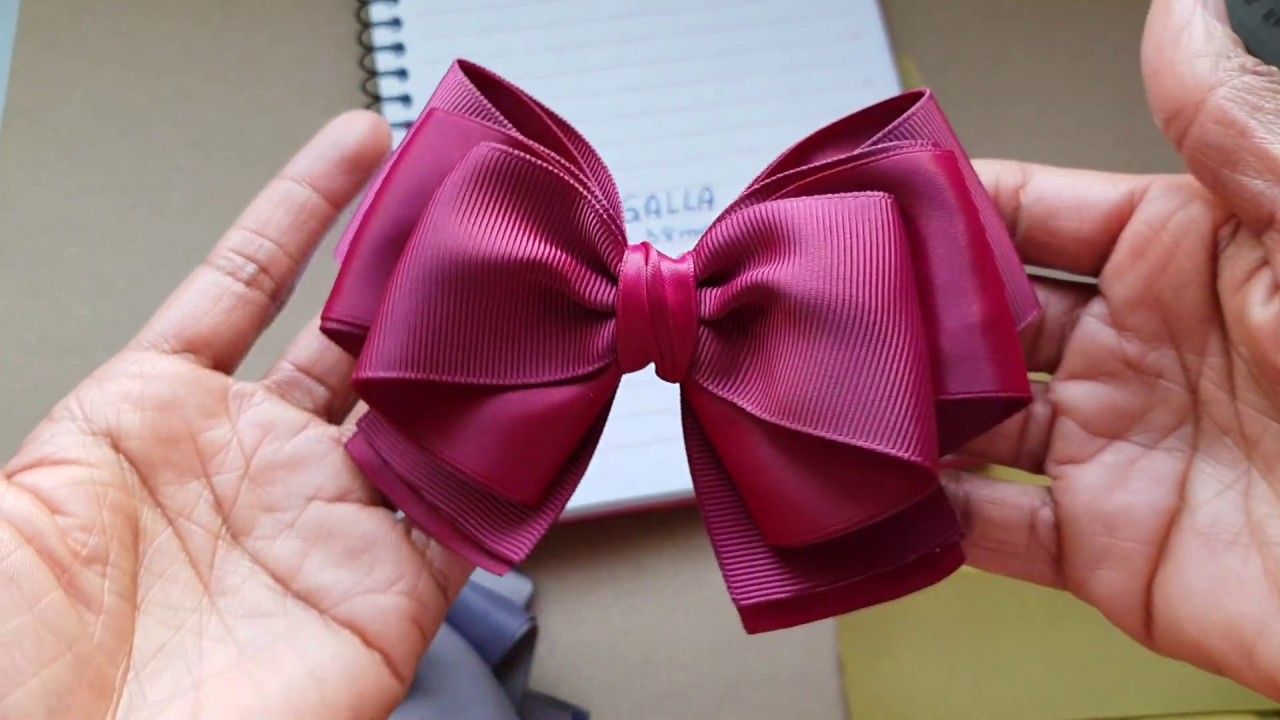 Guia Completo de Tecidos para Laços: Qual Escolher e Por Quê; Laços de Cabelo Sem Costura: 5 Métodos Rápidos e Fáceis; Como Fazer Laços de Tecido para Recém-Nascidos: Medidas e Dicas; Transforme Retalhos em Laços Incríveis: Ideias Criativas; Materiais Essenciais para Fazer Laços de Tecido Profissionais