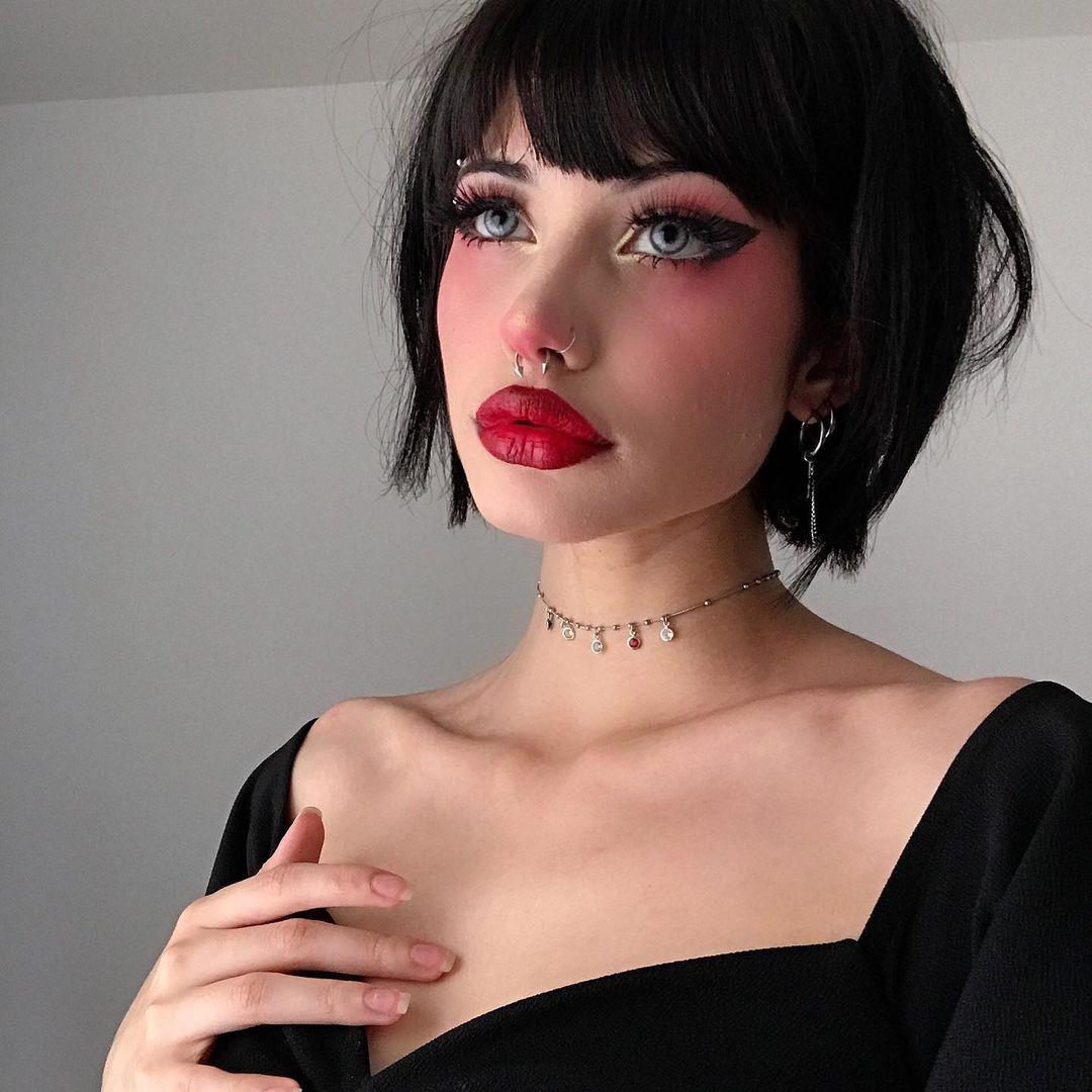 erros comuns ao fazer maquiagem e-girl