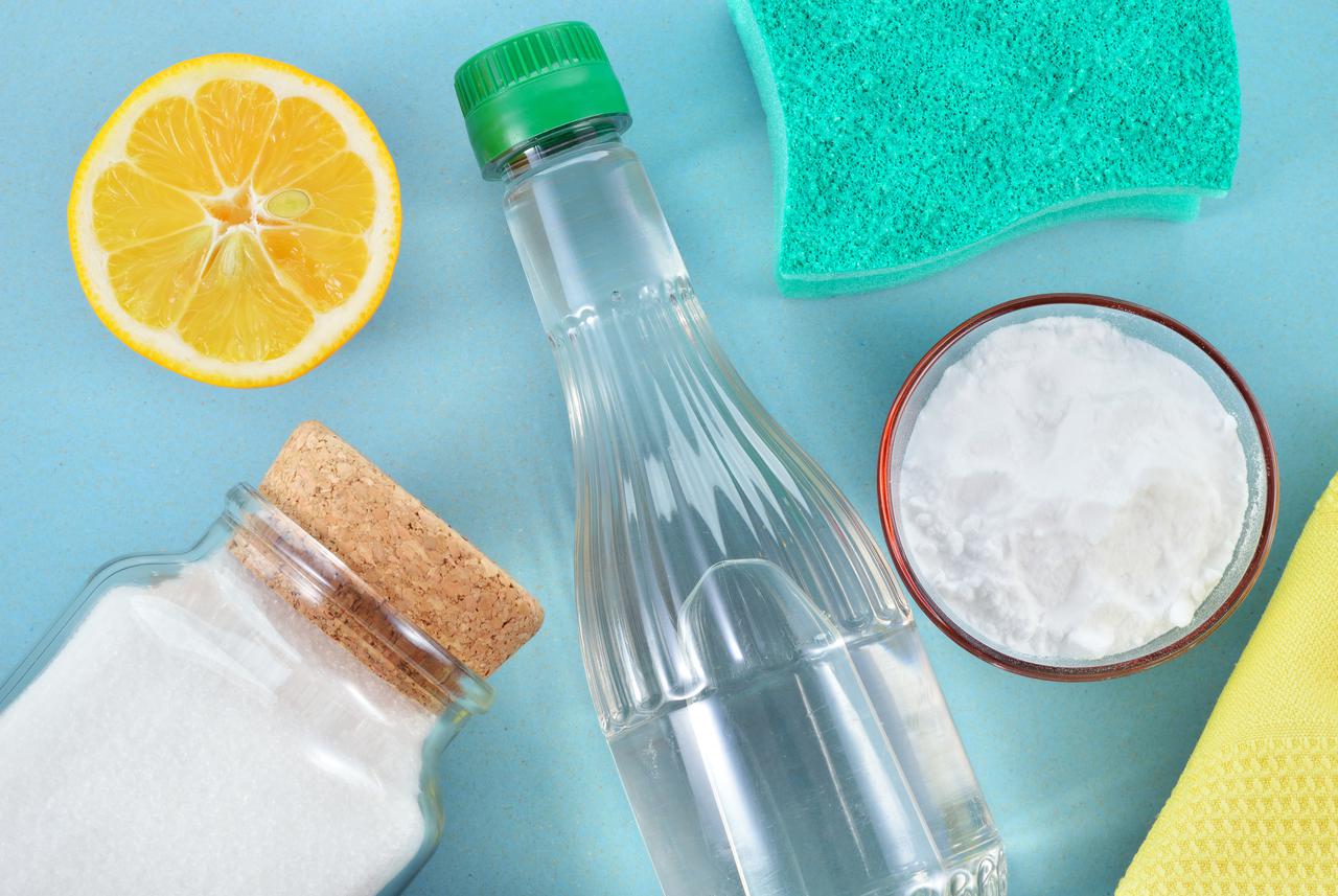 como tirar ferrugem de roupa