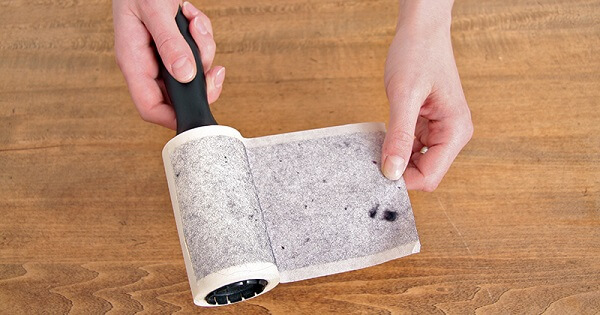 erros comuns ao tentar tirar pelo de roupa