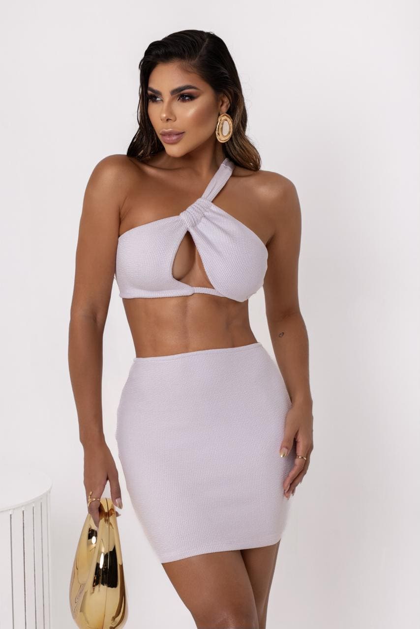 Conjunto cropped e saia elegante