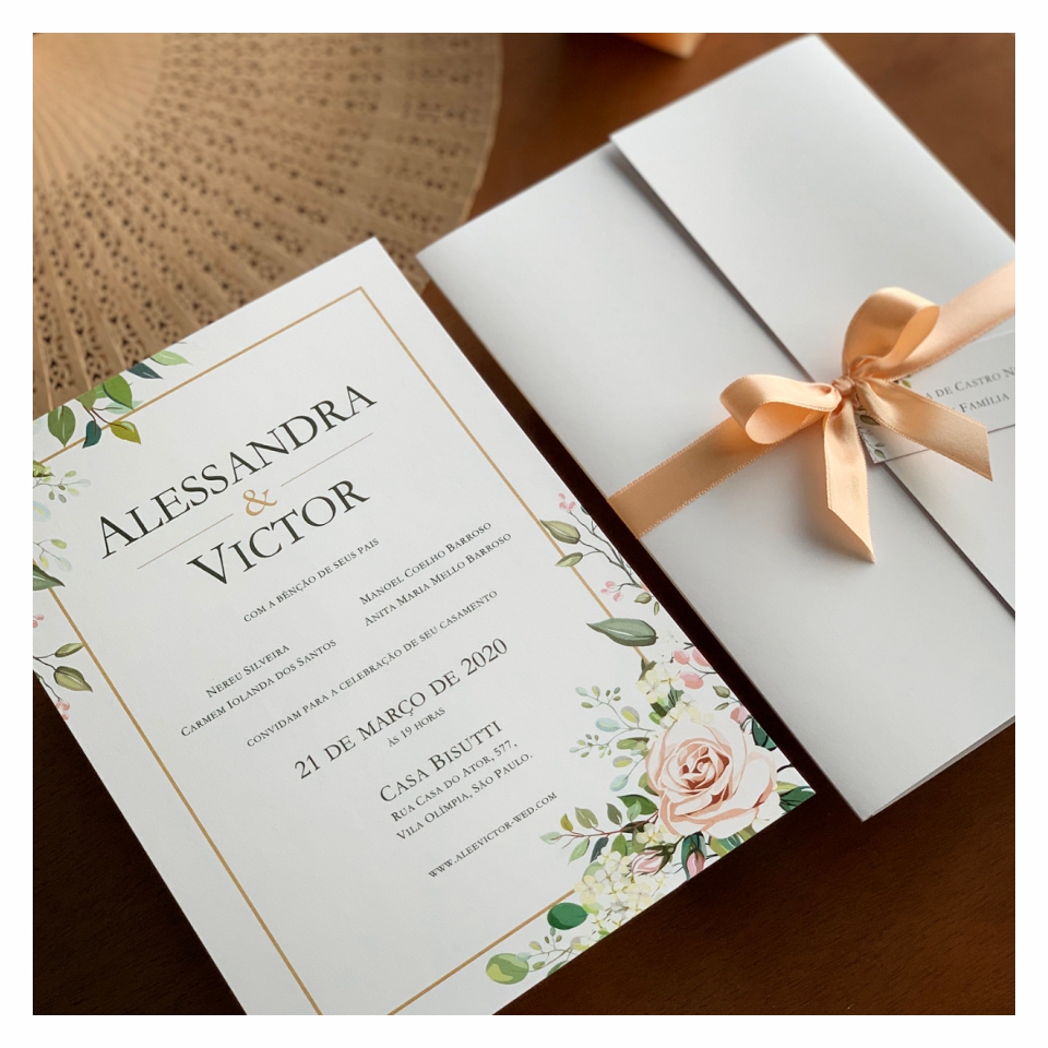 convite de casamento com envelope forrado