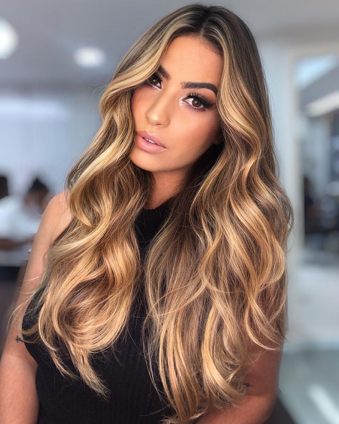 cor de cabelo para pele morena escura