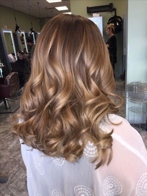 cabelo iluminado loiro