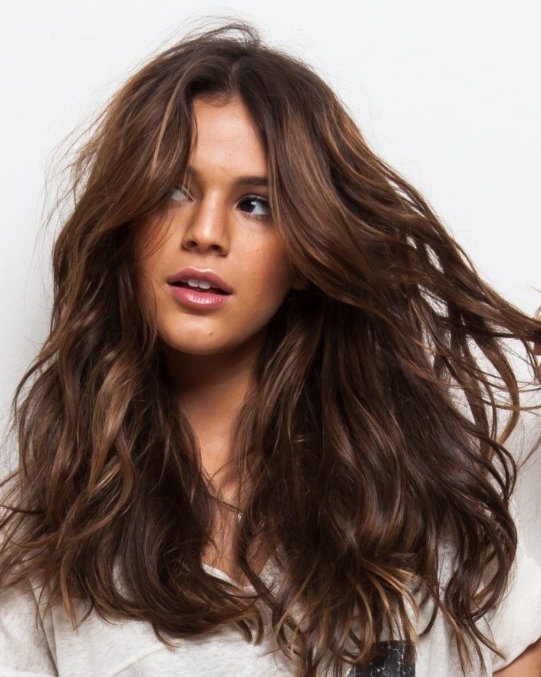 Mocha Mousse e Brownie Hair: As Cores de Cabelo Castanho que Você Precisa Conhecer