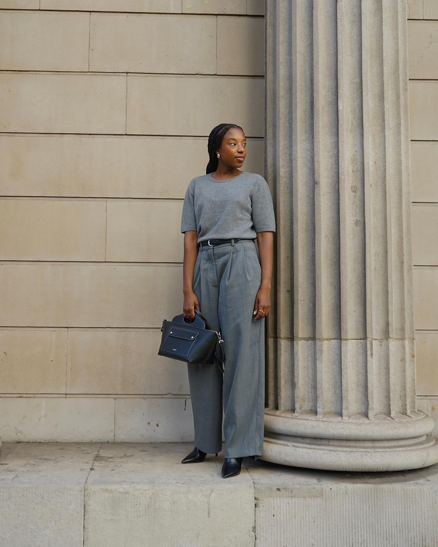 cores que combinam com calça cinza chumbo