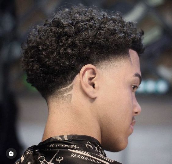 corte americano taper fade cabelo liso textura