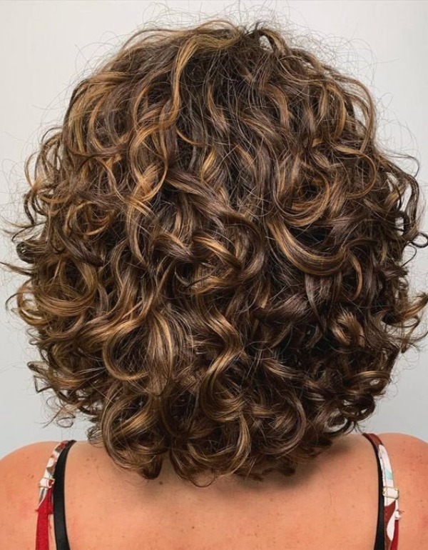 melhores cortes de cabelo curto feminino cacheado para inspirar