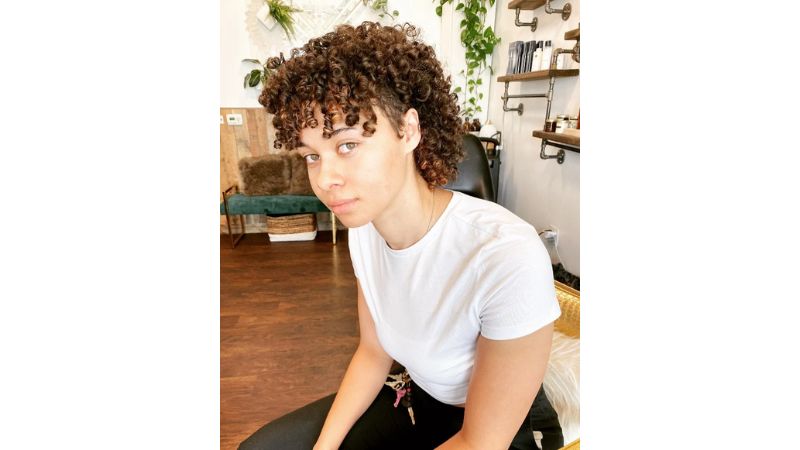 Produtos Indispensáveis para a Finalização Perfeita de Cachos 3C e 4A