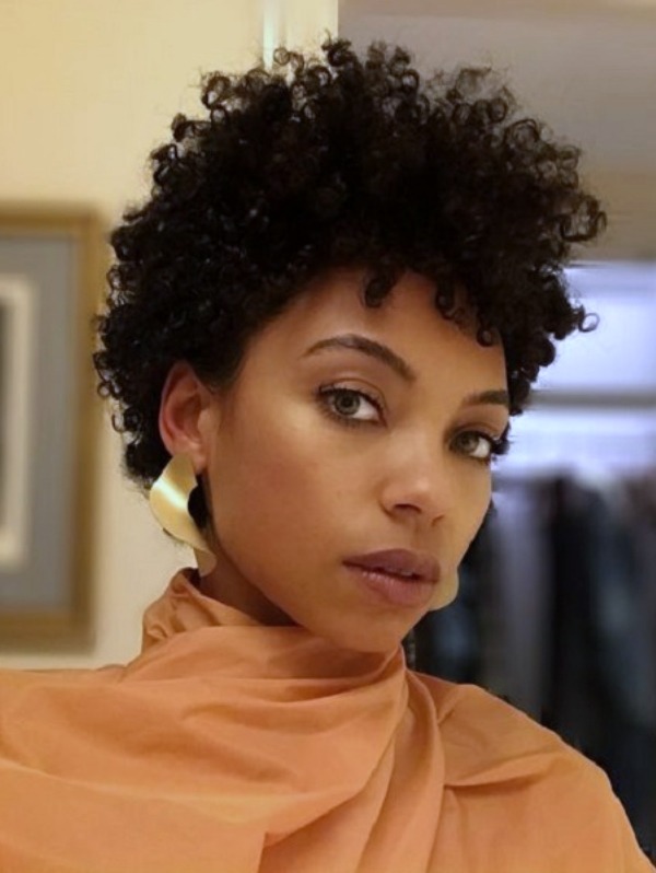 corte de cabelo afro feminino curto