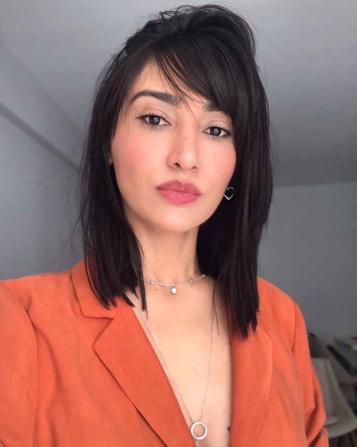 Como escolher a franja ideal para rosto redondo e cabelo liso