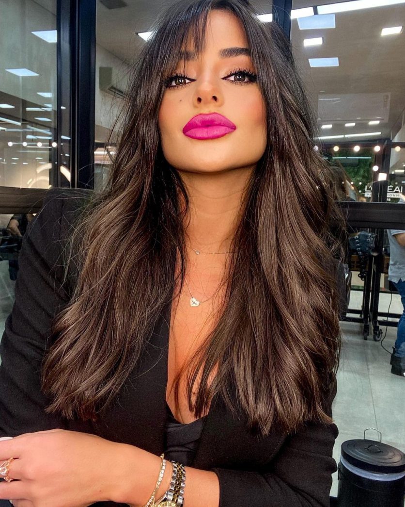 corte de cabelo com franja lateral