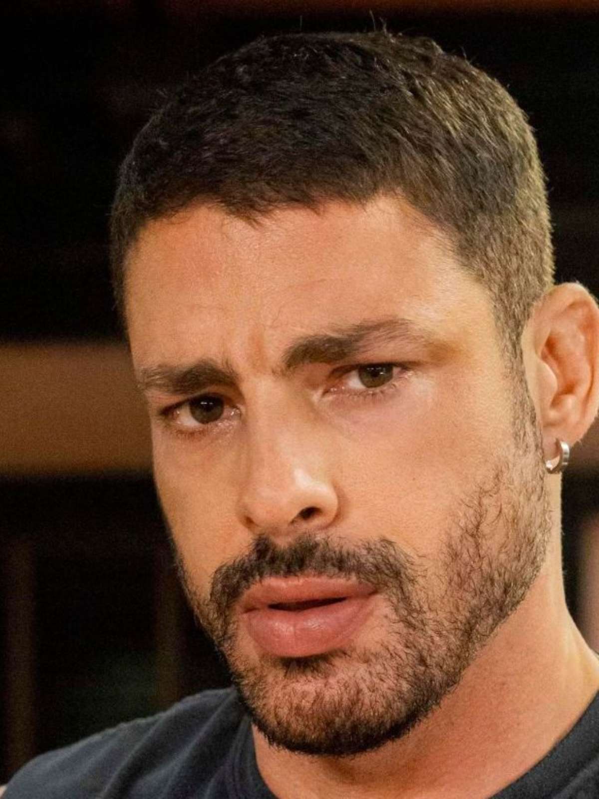 Cabelo Grisalho Masculino: Inspiração em Cauã Reymond e Dicas de Cuidado