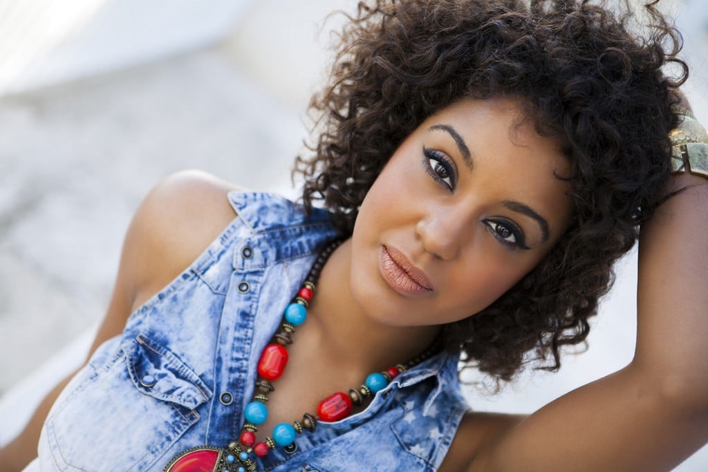 Texturização Capilar: 7 Técnicas Essenciais para Disfarçar as Duas Texturas