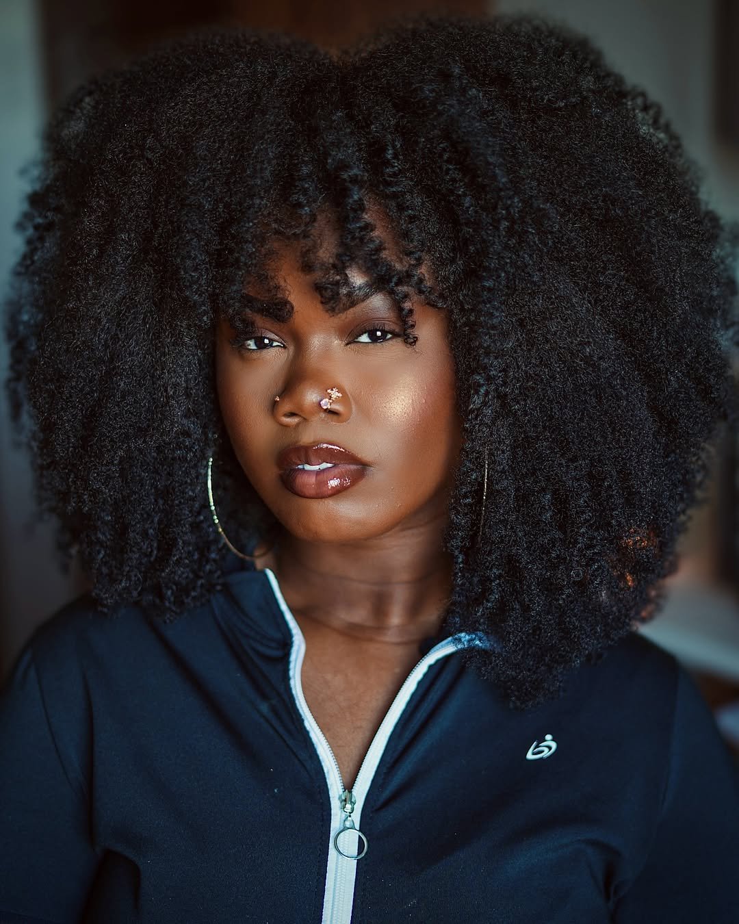 5 Ideias de Cortes de Cabelo Afro Feminino para Renovar o Visual
5 Cortes de Cabelo Crespo que Valorizam o Volume Natural
Guia Completo: Cortes de Cabelo Afro para Transição Capilar
Como Escolher o Corte de Cabelo Crespo Ideal para Você
Tendências de Cortes de Cabelo Afro Feminino: Do Clássico ao Moderno