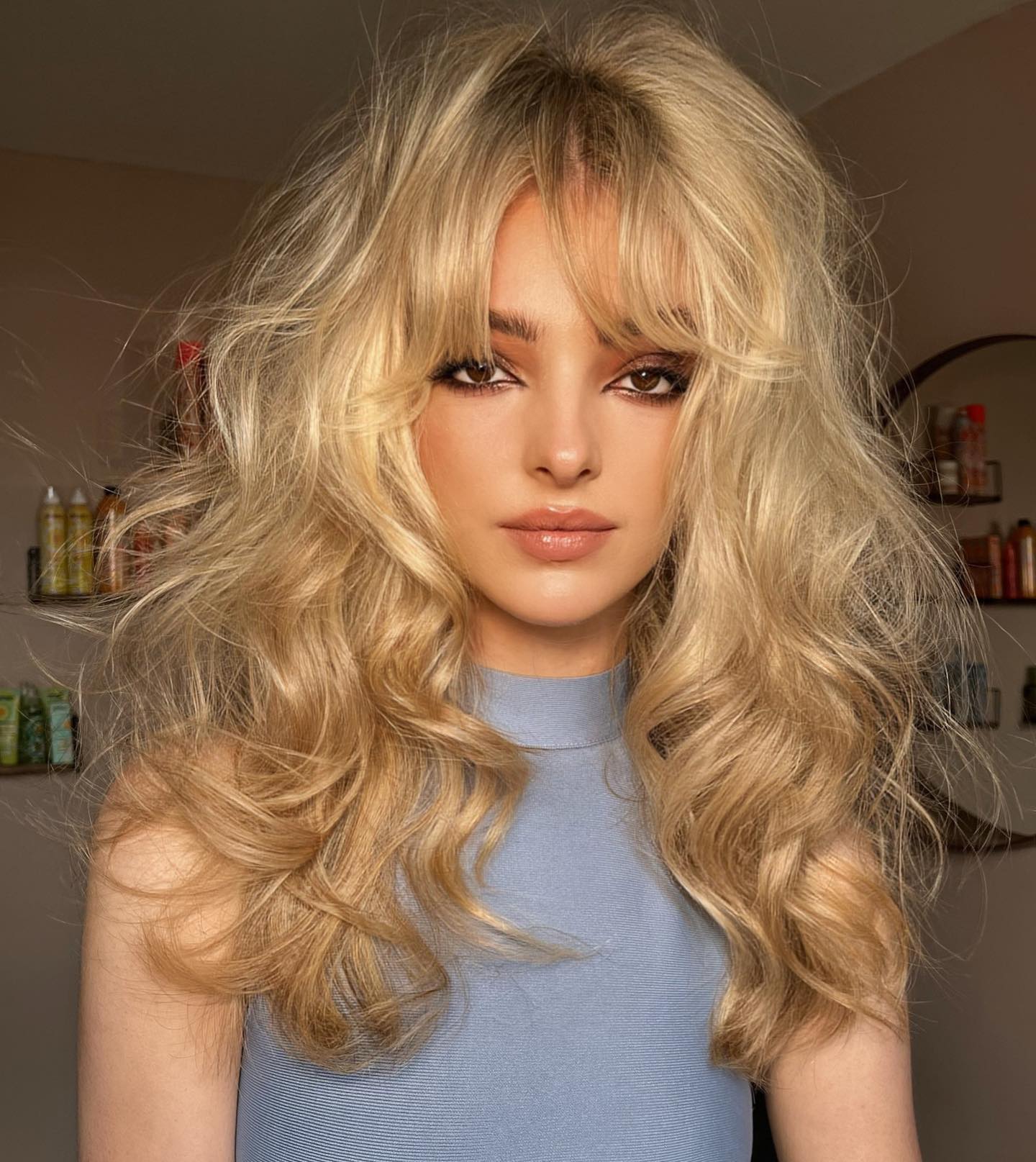 5 ideias de títulos:
1. Butterfly Cut: O Guia Completo para o Corte do Momento
2. Como Conseguir o Efeito Butterfly no Seu Cabelo: Dicas e Truques
3. Butterfly Cut: A Versatilidade que Transforma Cabelos Médios e Longos
4. Finalização Perfeita para o Butterfly Cut: Volume e Leveza Garantidos
5. Onde Fazer o Butterfly Cut: Salões Especializados em SP e RJ