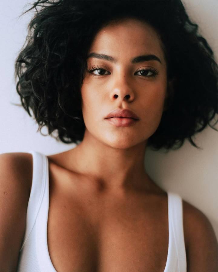 Chanel de Bico vs. Long Bob: Qual o melhor para você?