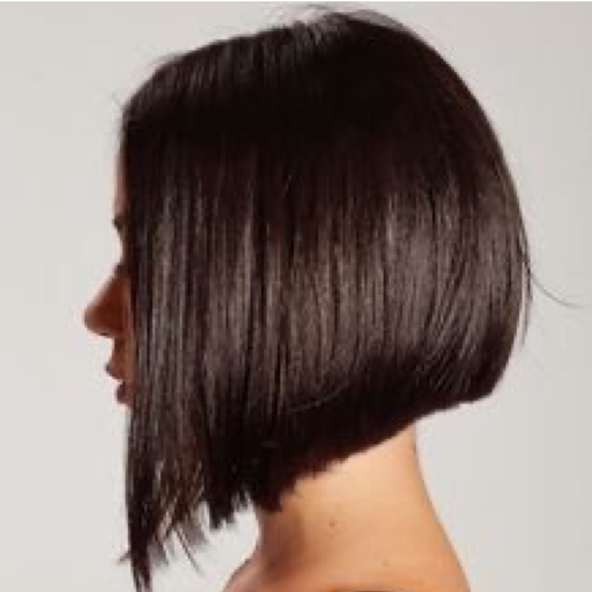 5 Ideias de Títulos para um Artigo sobre Short Bob:
1. Short Bob: O Guia Completo do Corte que Está Dominando as Tendências
2. Descubra o Short Bob: Variações