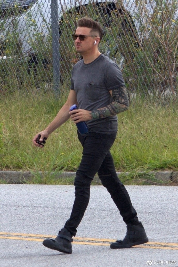 A Evolução dos Cortes do Gavião Arqueiro no MCU: Do Clássico ao Ronin