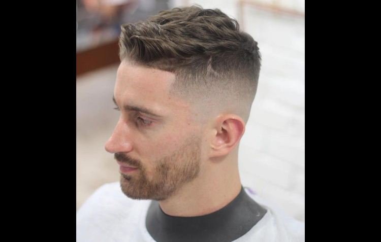 corte de cabelo moderno para homens maduros
