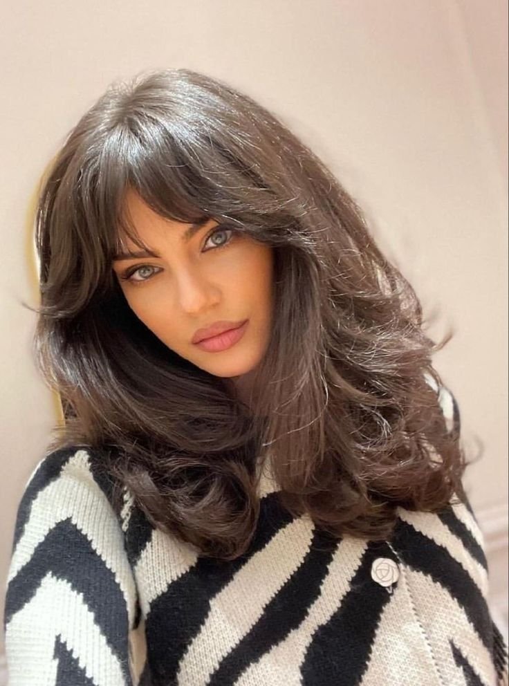 cortes de cabelo que valorizam rosto oval