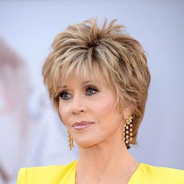 corte de cabelo repicado curto para senhoras de 60 anos