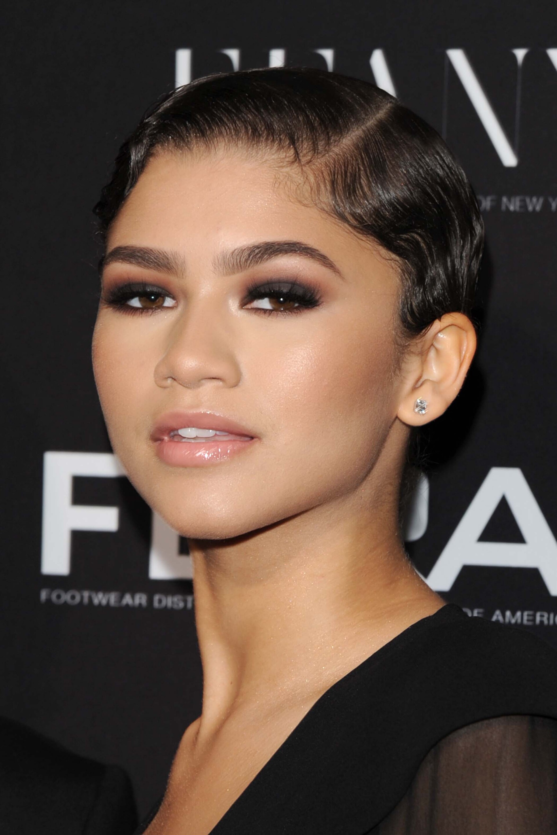 Finger Waves: Tudo Sobre o Penteado Retrô Elegante