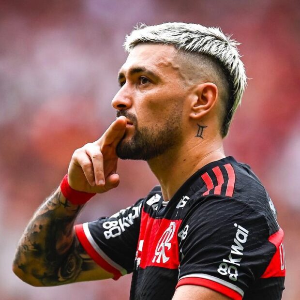 barba alinhada arrascaeta