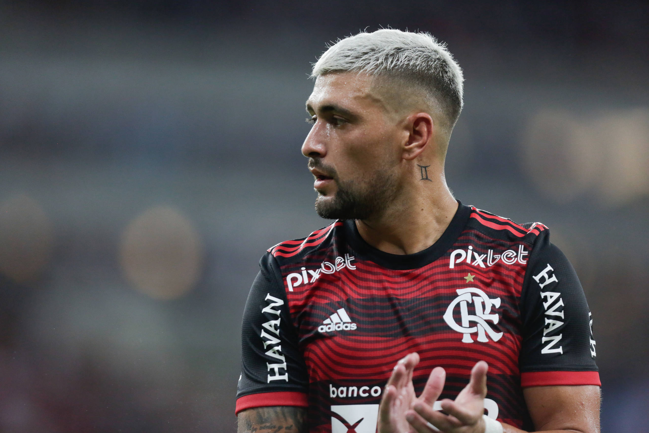 estilo de cabelo jogador de futebol