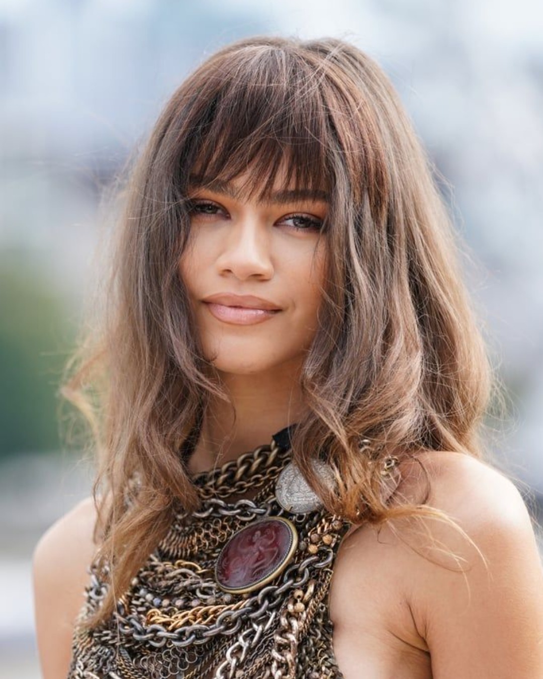 corte para cabelo longo com franja lateral