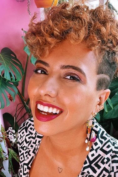 corte pixie cacheado