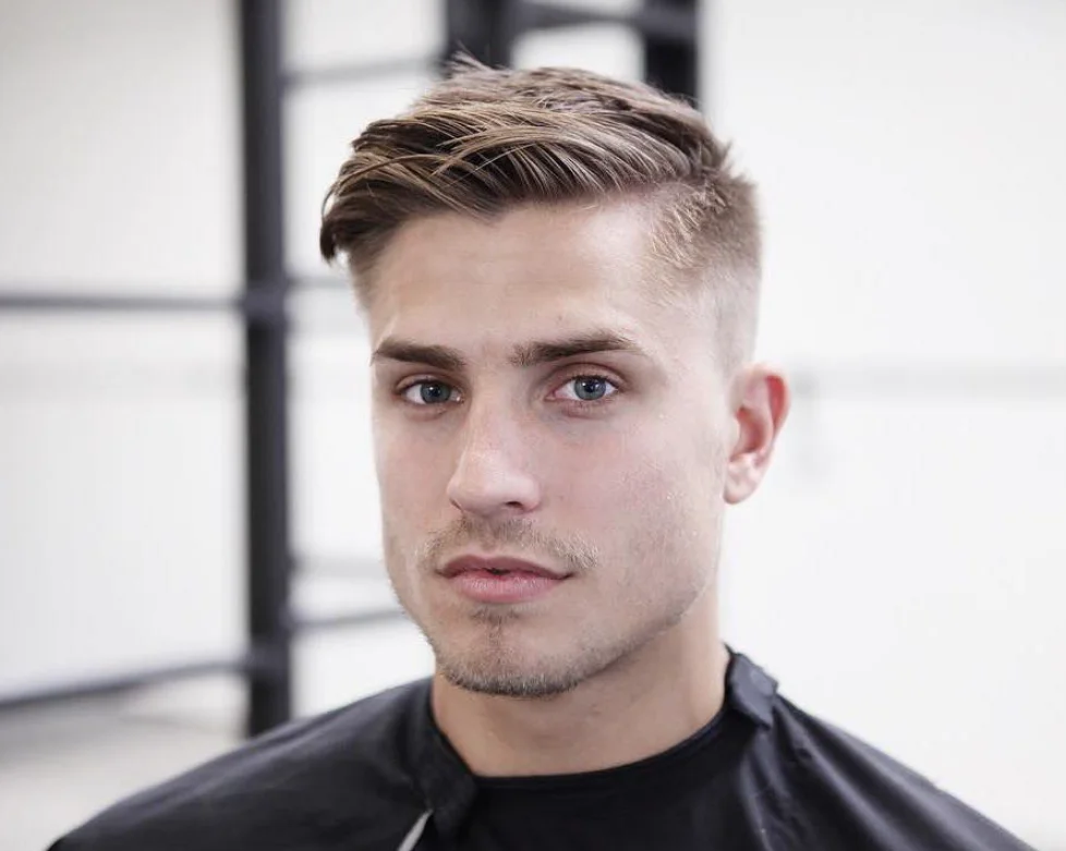 Long Bob assimétrico: Elegância e movimento para seus fios