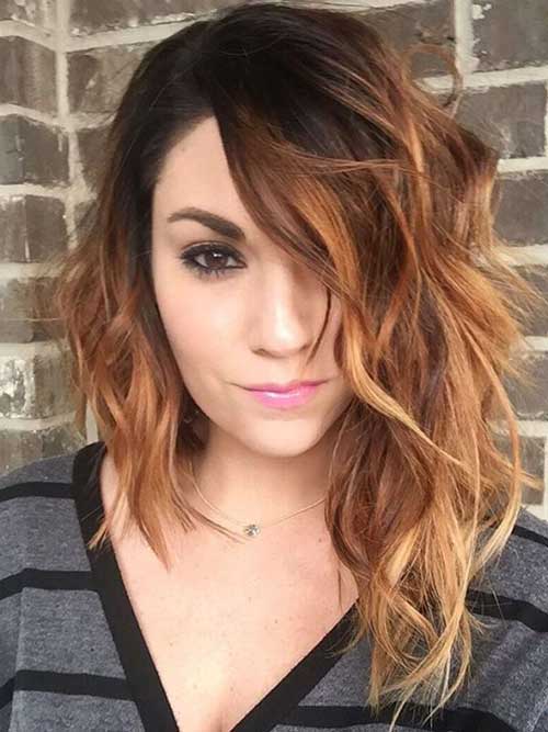 Long Bob assimétrico: Elegância e movimento para seus fios