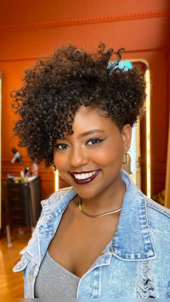 Guia Completo de Hidratação para Cabelos Crespos Curtos