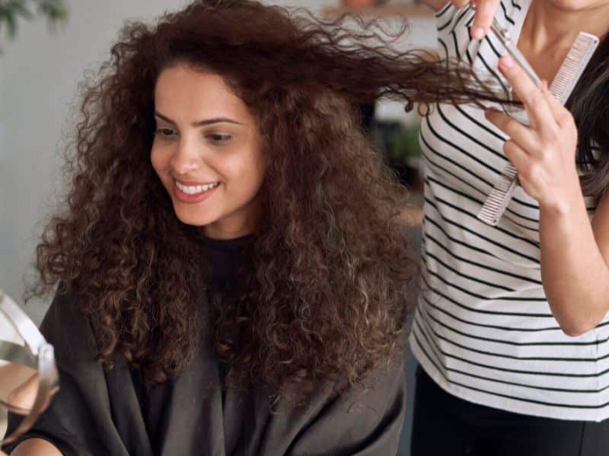 Visagismo para cabelos cacheados: encontre o corte que combina com você